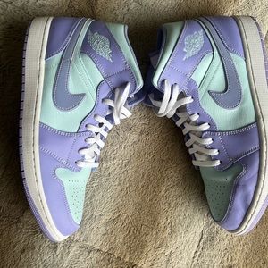 Air Jordan 1 Mid GS 'Purple Pulse'